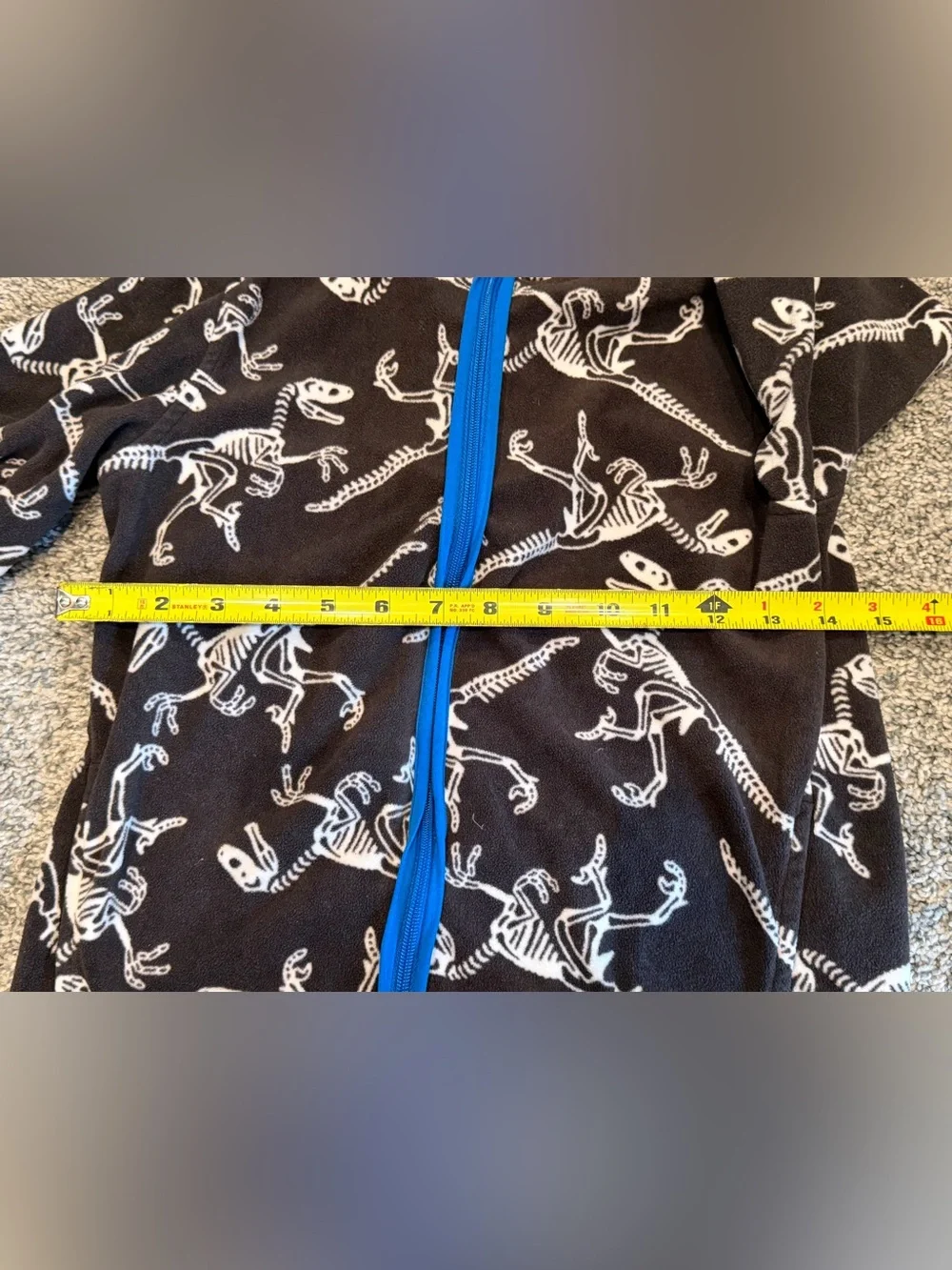 OshKosh B’gosh Boys Size 10 Dinosaur Skeleton Fleece Zip Jacket Black Blue